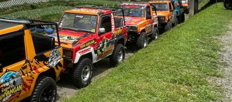 Sewa Jeep Telomoyo Kopeng