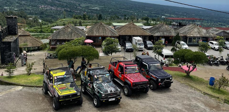Sewa Jeep Telomoyo Ketep